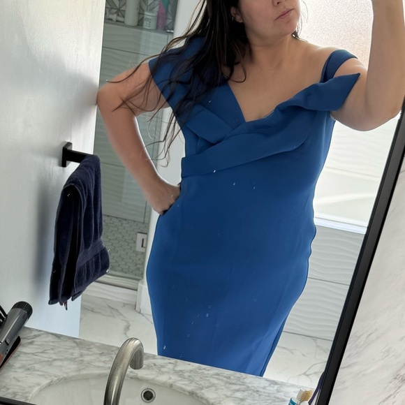 ASOS DESIGN Curve off shoulder scuba midi dress with pleat bust in blue size 18 - Picture 4 of 4